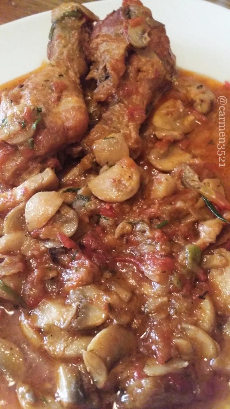 Chicken with mushrooms for my lunch today! - Tuetego