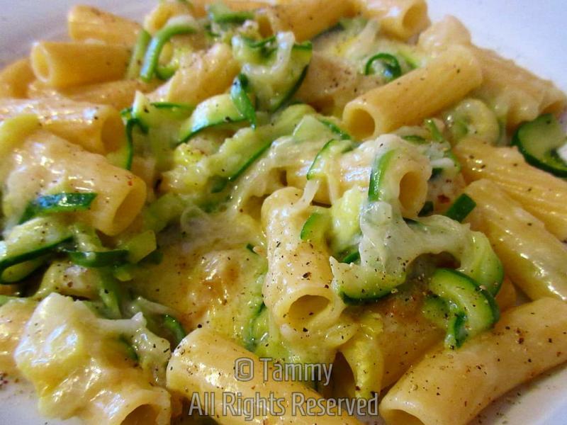 macaroni with zucchini Tuetego